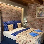 Aurooms Guest house