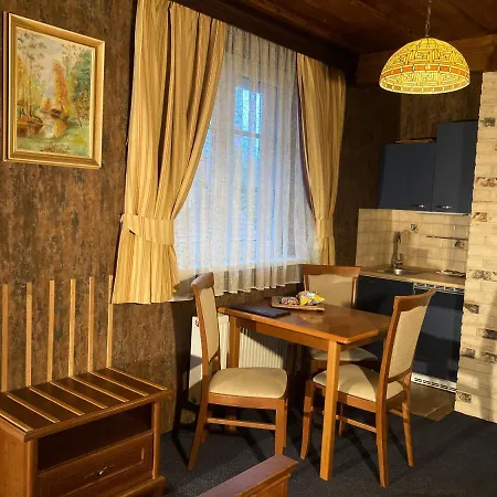 بيت ضيافة Aurooms Zlatníky