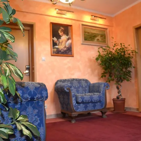 Aurooms Guest house