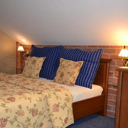 Aurooms בית הארחה