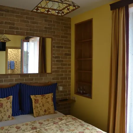 Guest house Aurooms 4*
