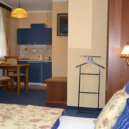 Guest house Aurooms Zlatniky (Central Bohemian)