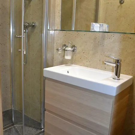 Guest house Aurooms 4*