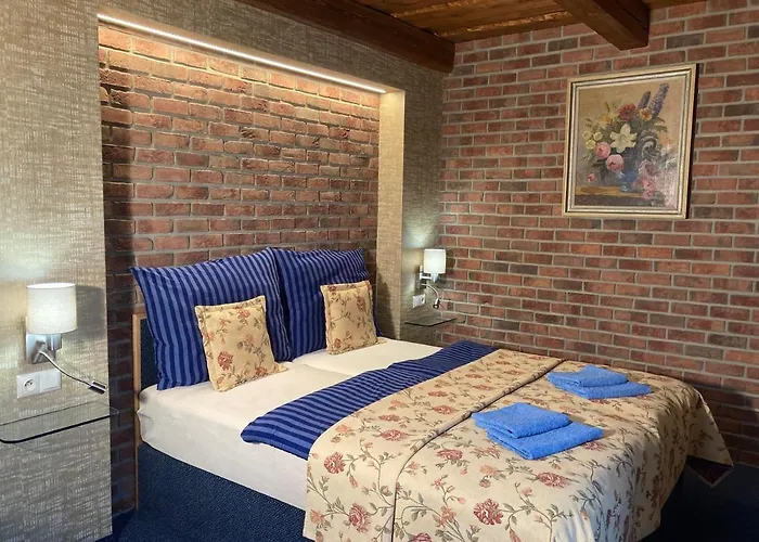 Aurooms בית הארחה