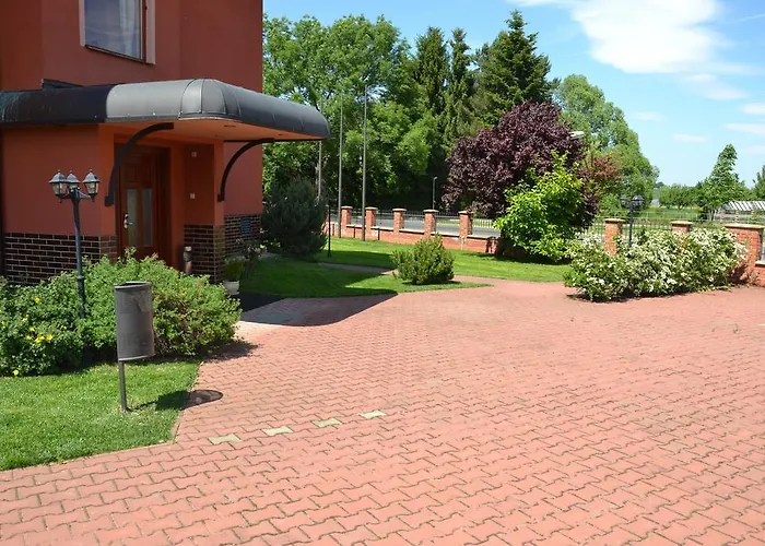 Aurooms בית הארחה