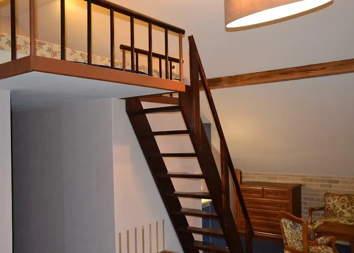 Aurooms בית הארחה